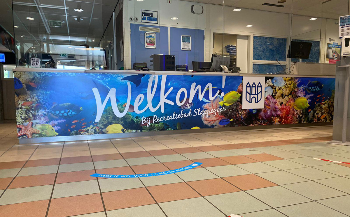 Full colour wrap balie